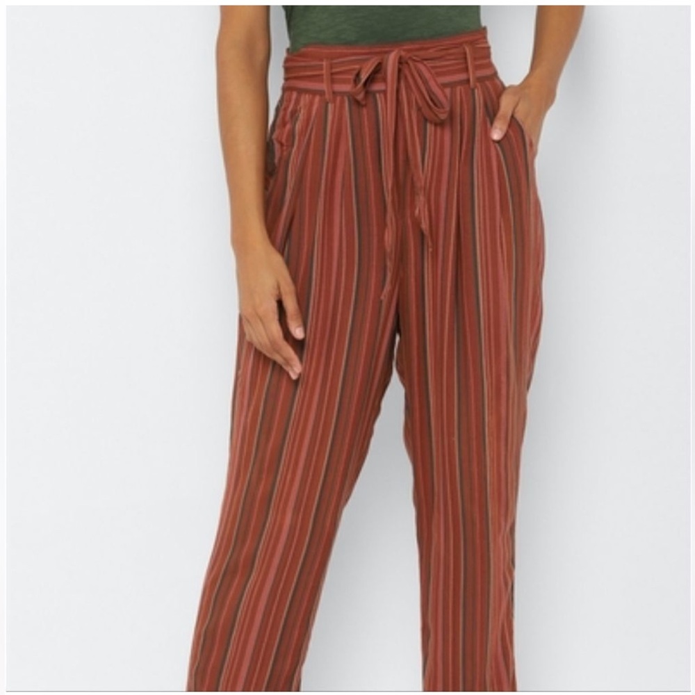 American Eagle Outfitters • Paperbag Pants, Size Small